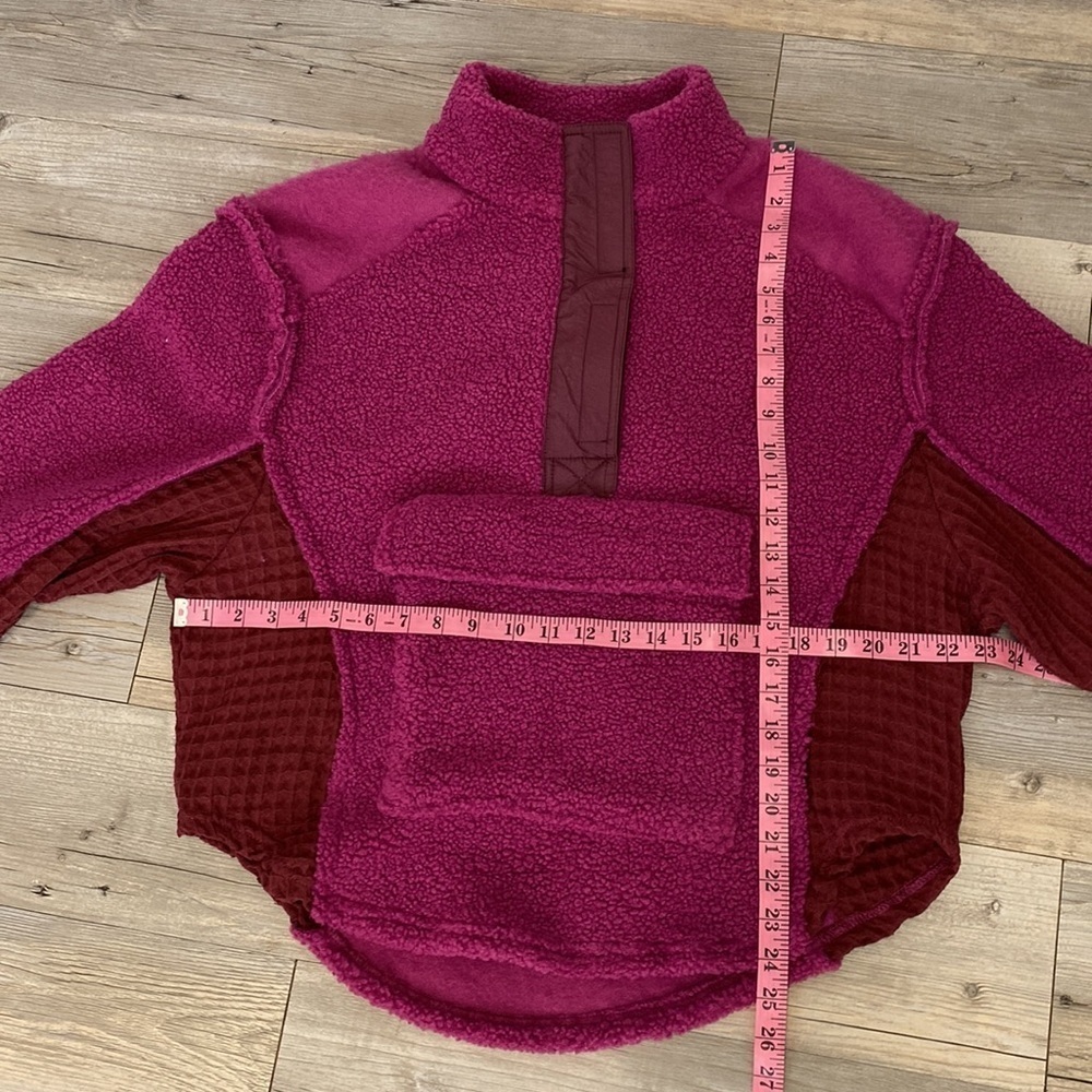 Urban Outfitters BDG Kas Sherpa Pieced
Oversized Pullover Sweatshirt Plum/Purple - Picture 16 of 16
